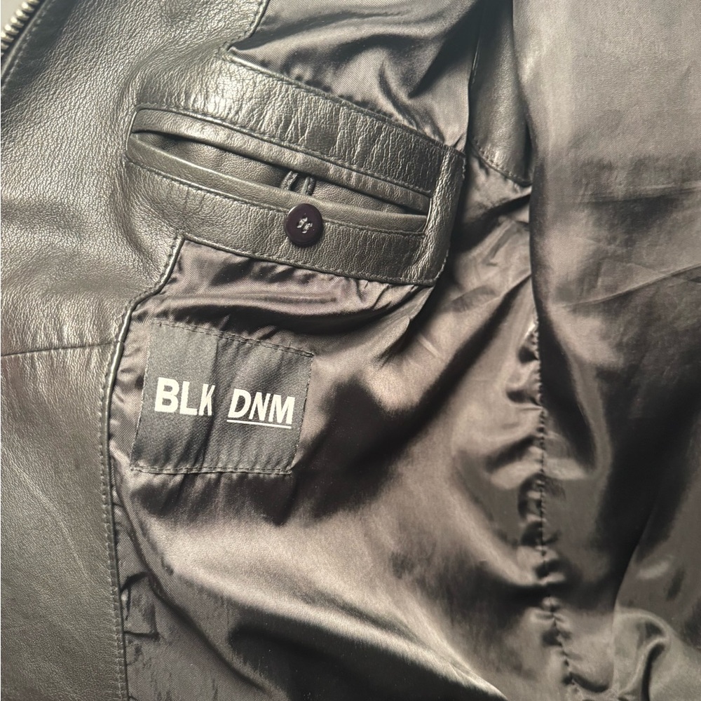 BLK DNM Men’s Classic Black Leather Bomber Jacket - Picture 4 of 8